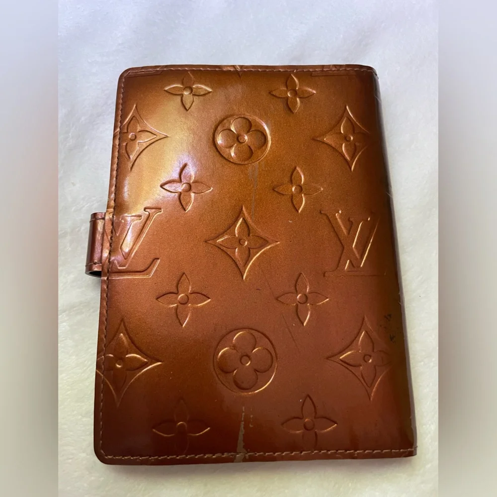 Louis Vuitton Bronze Vernis PM Agenda 🤎 - Picture 3 of 15